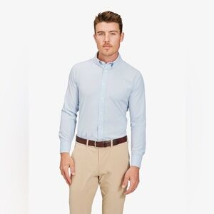 EUC - Mizzen + Main Leeward Formal Dress Shirt - Size M - Light Blue Solid